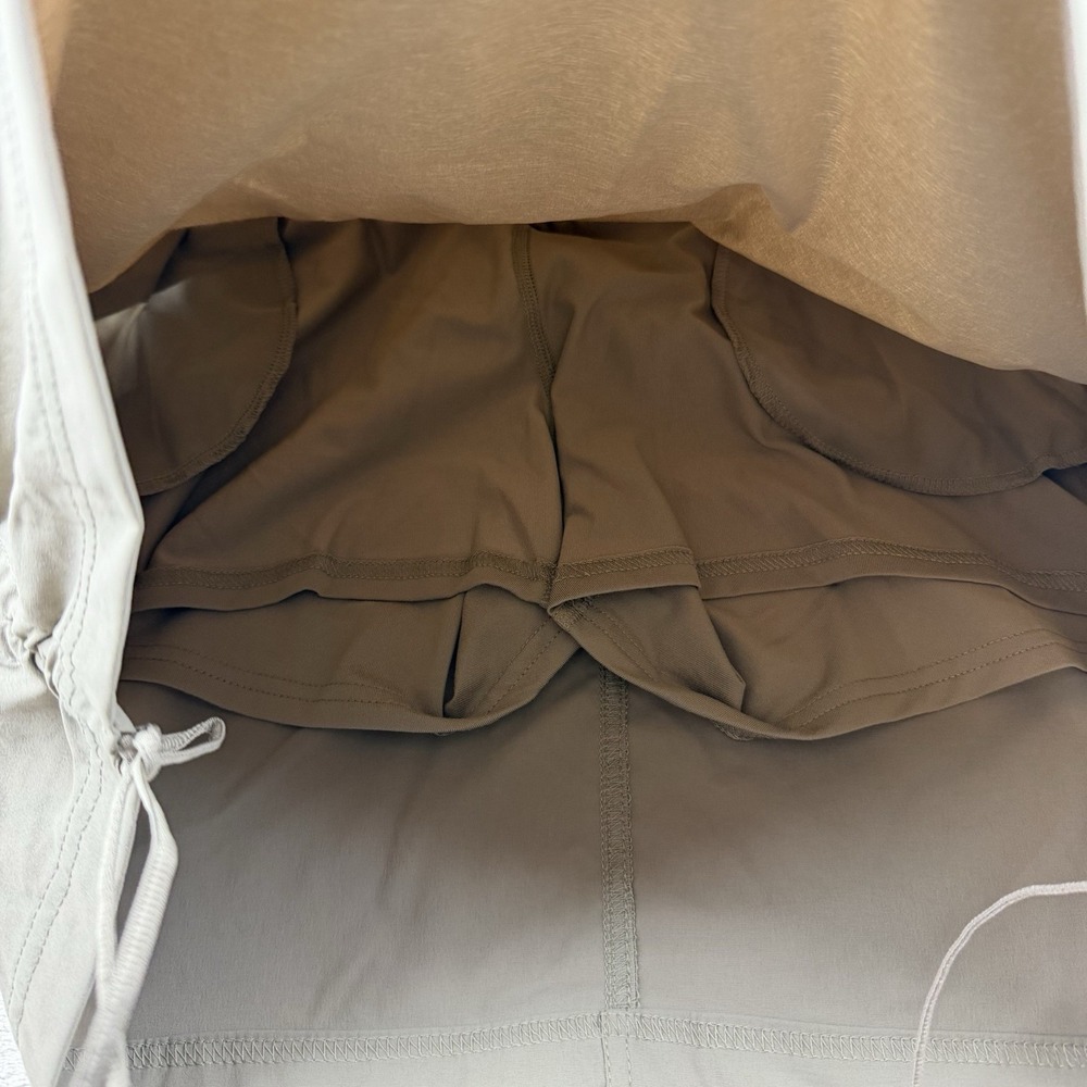 NWT-Columbia Omni-Shield Omni-Shade Skort Skirt Active Fit Size L Tusk/Tan - Picture 8 of 10